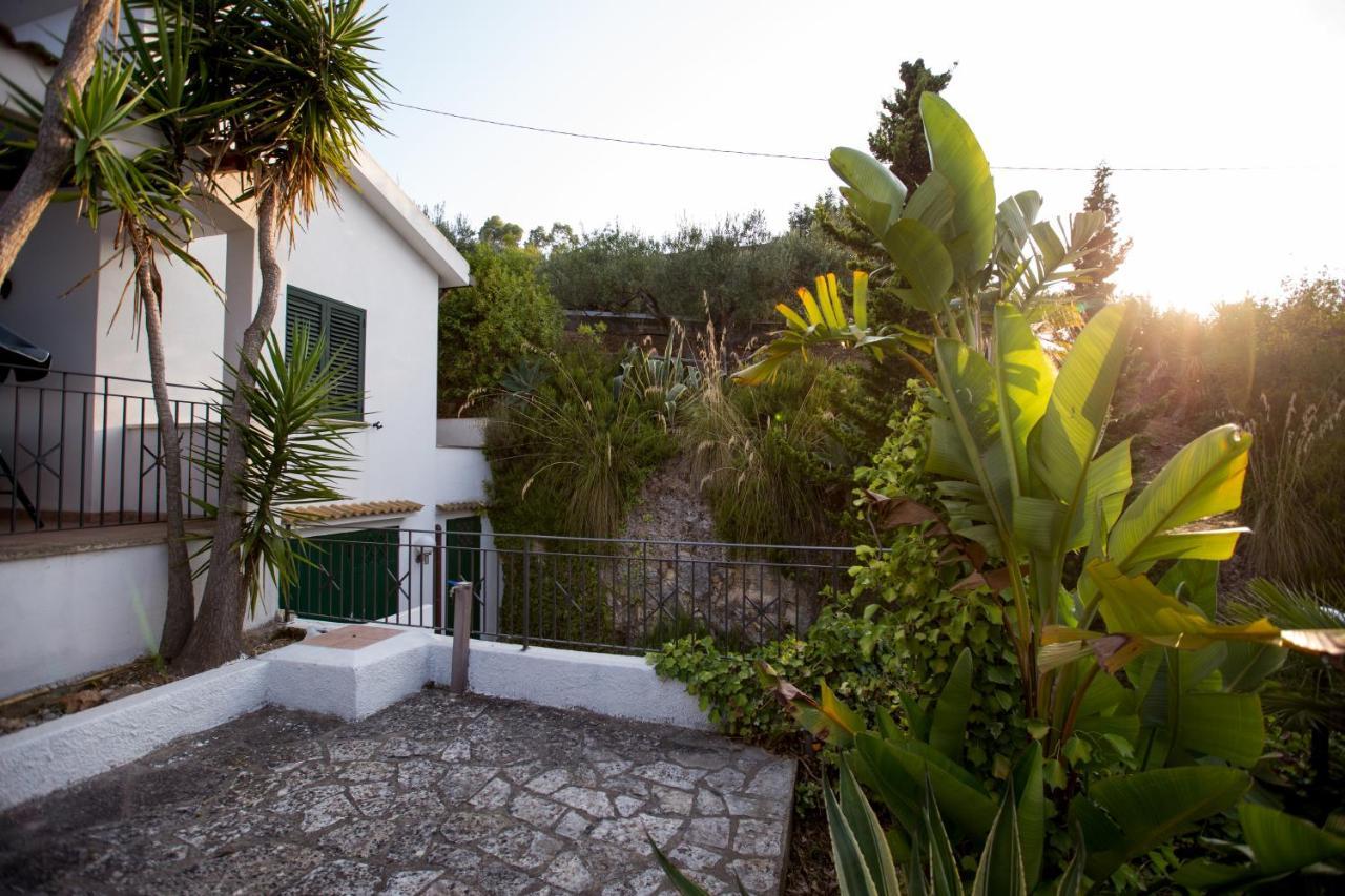 villa nadia Castellammare del Golfo Esterno foto