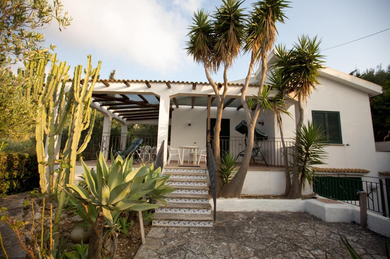 villa nadia Castellammare del Golfo Esterno foto